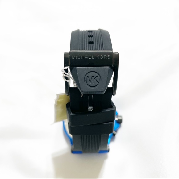 MICHAEL KORS DYLAN BLACK SILICONE STRAP WATCH - Picture 7 of 12